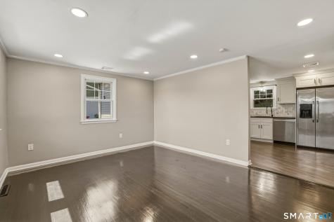 6 Glenford Drive Waterbury CT 06708