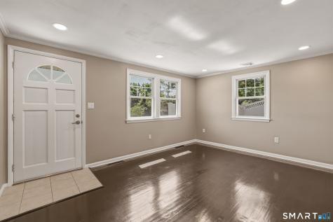6 Glenford Drive Waterbury CT 06708