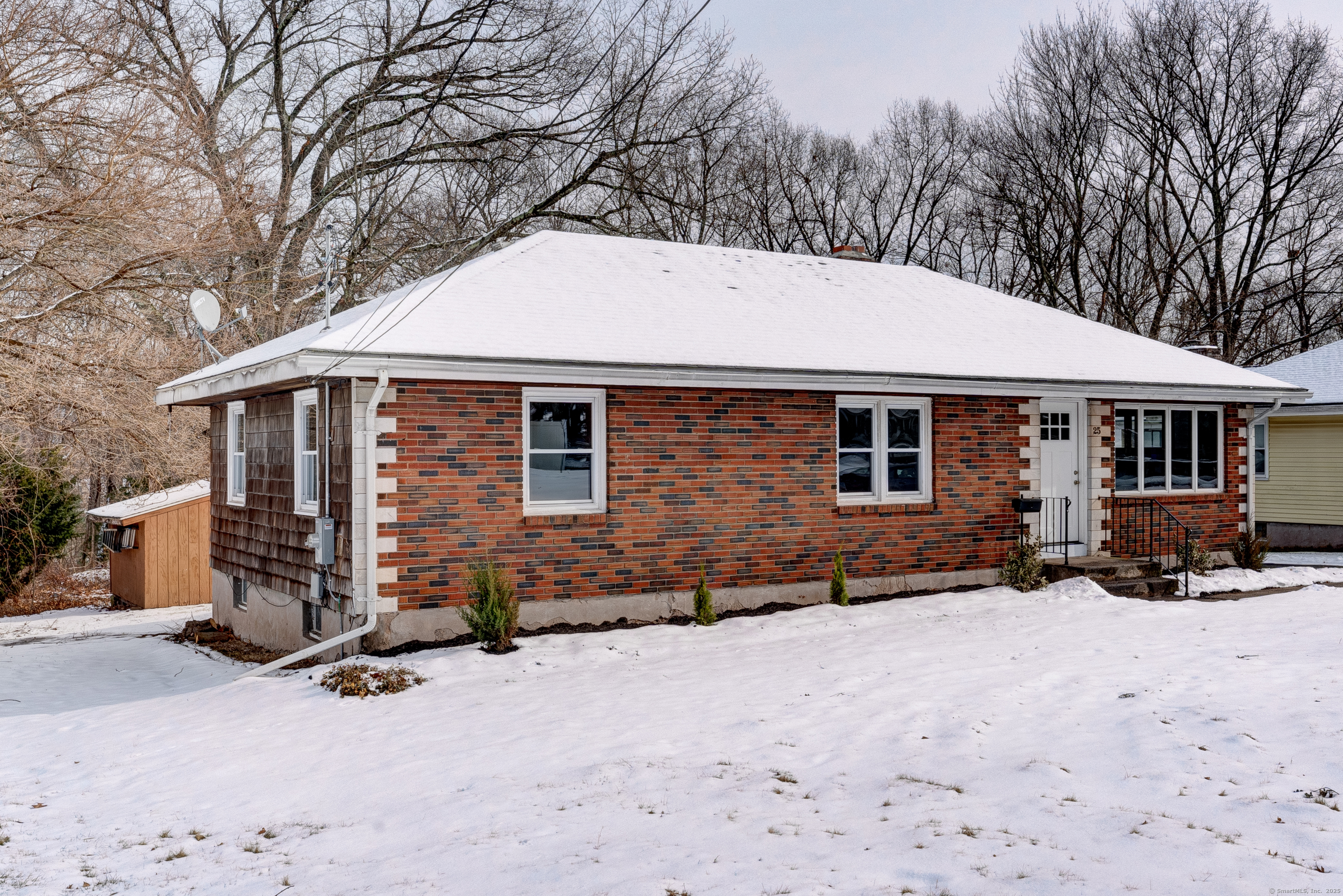 25 Radding Street Manchester CT 06042