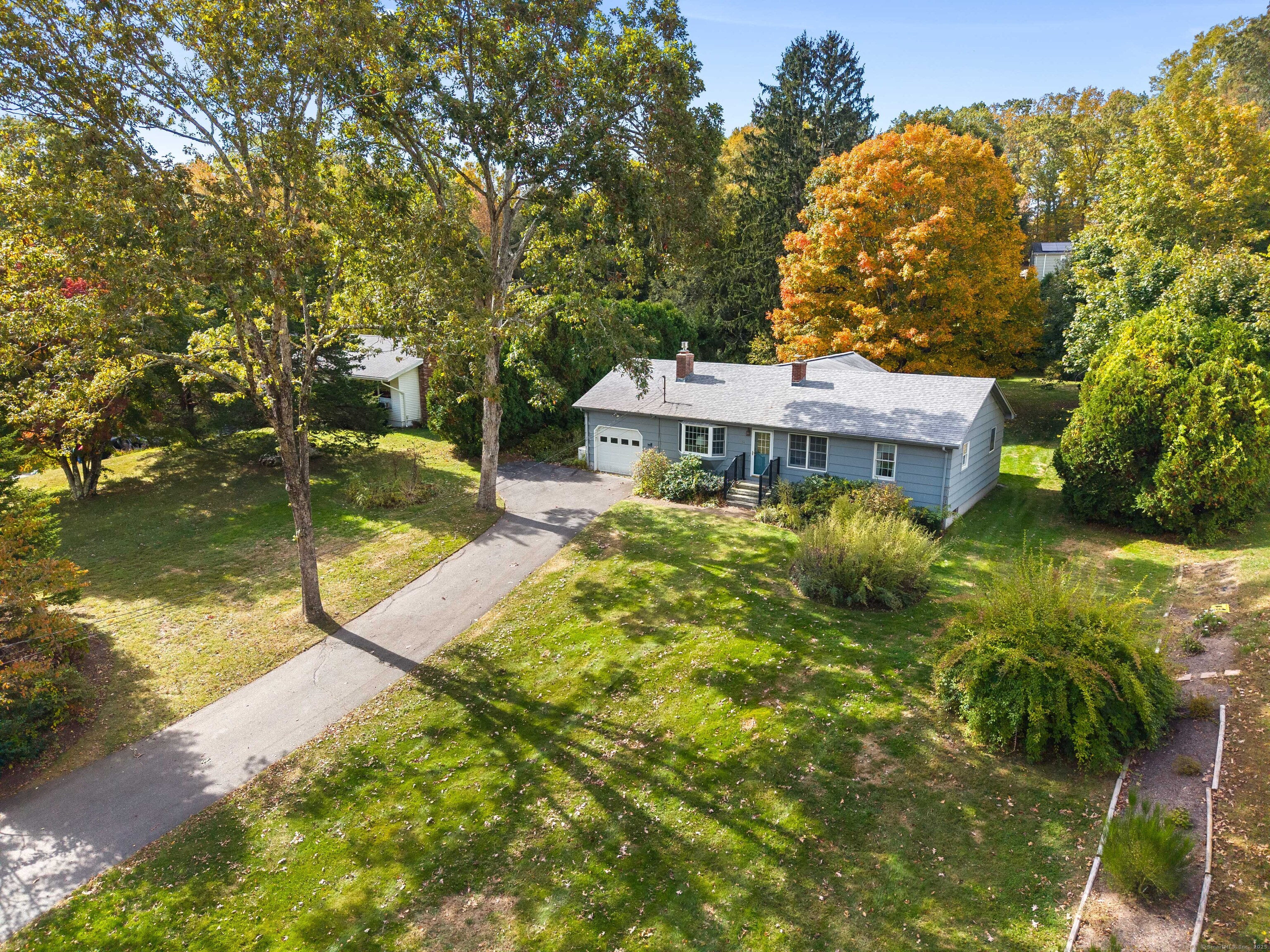 14 Irvingdell Place East Lyme CT 06333