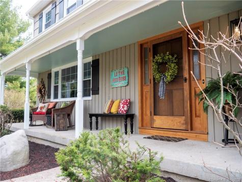 205 Holcomb Street Simsbury CT 06070