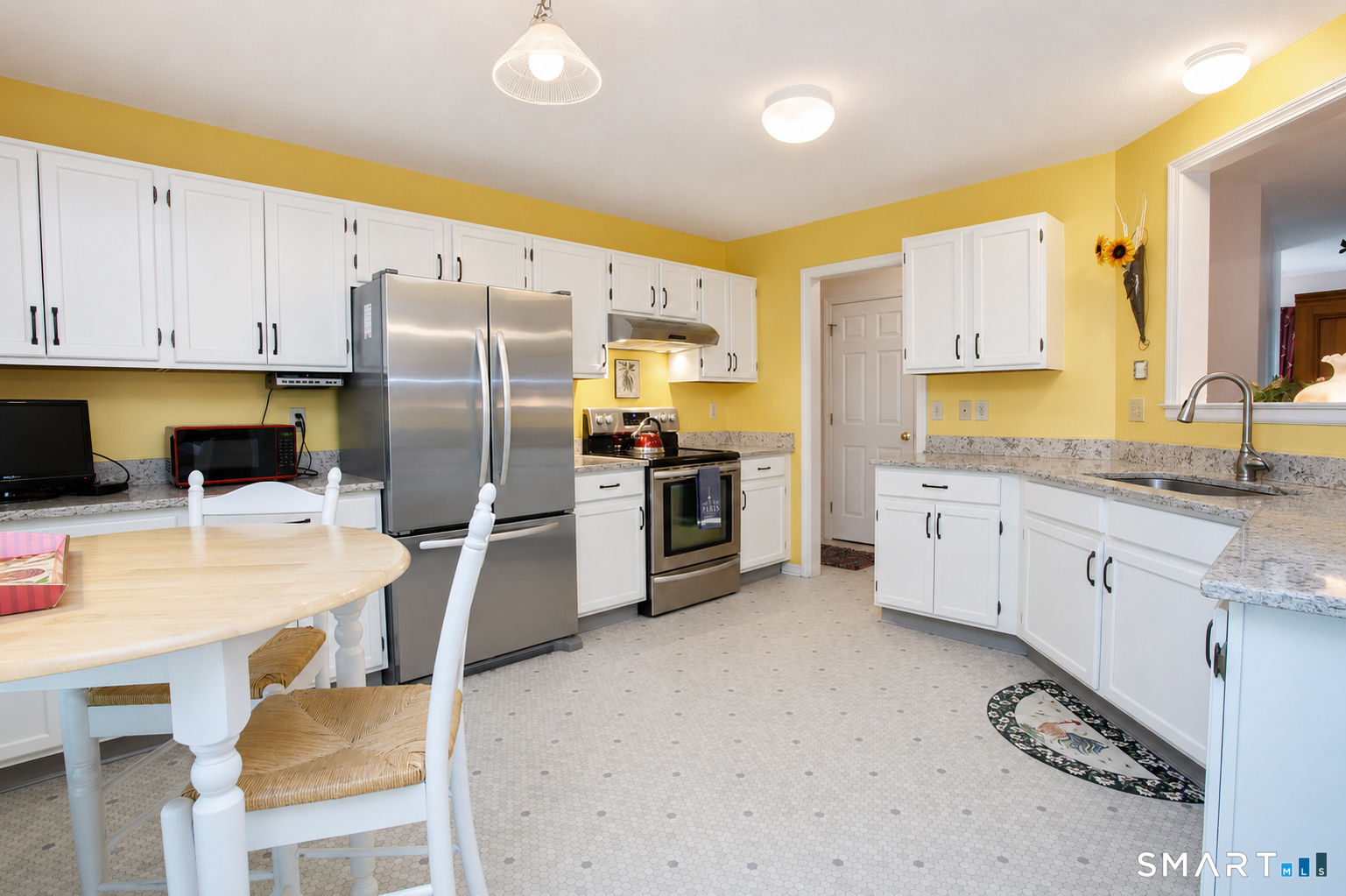 26 Fox Hollow Avon CT 06001