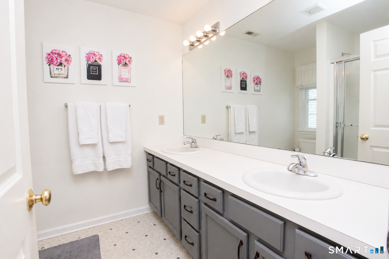 26 Fox Hollow Avon CT 06001