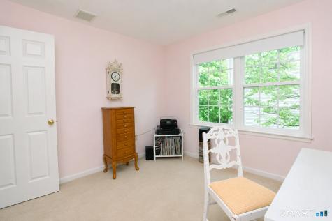 26 Fox Hollow Avon CT 06001