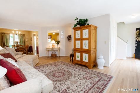 26 Fox Hollow Avon CT 06001