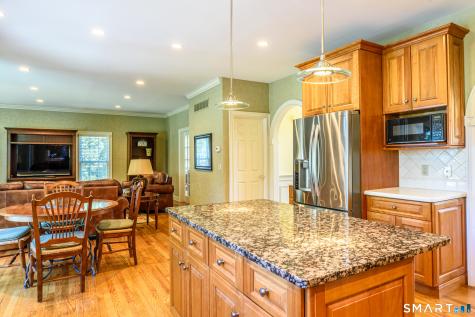 25 Wildrose Lane Trumbull CT 06611