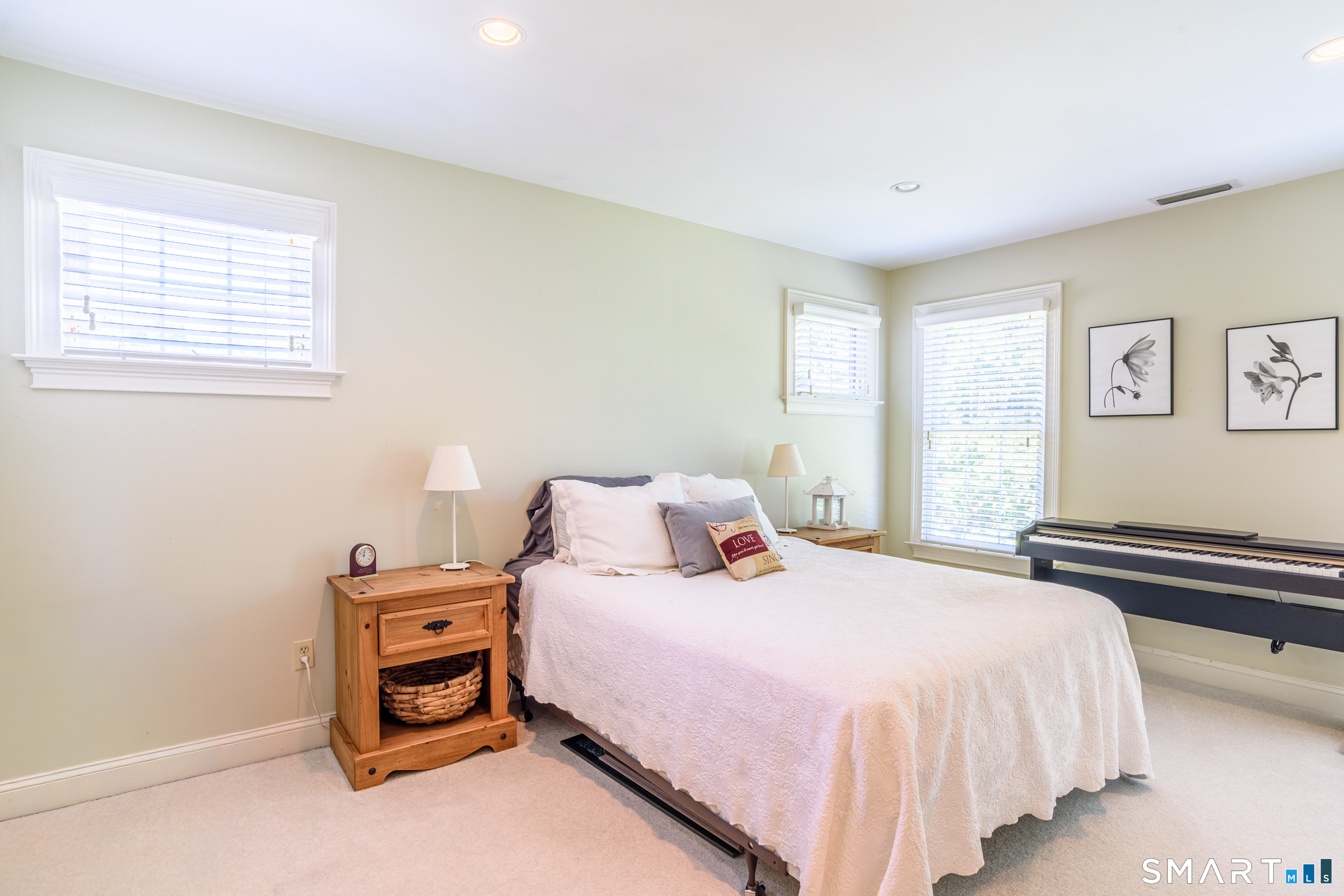 25 Wildrose Lane Trumbull CT 06611