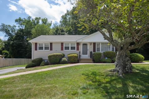 72 Occum Lane Montville CT 06382