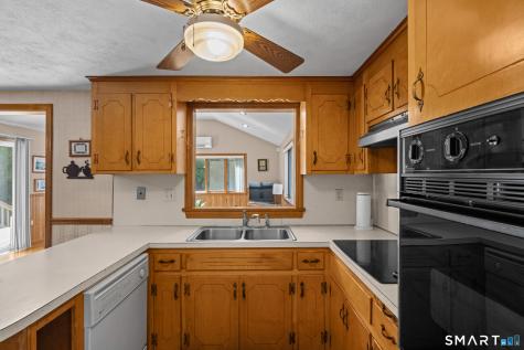 72 Occum Lane Montville CT 06382