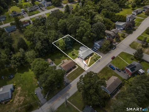 72 Occum Lane Montville CT 06382
