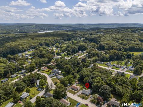 72 Occum Lane Montville CT 06382