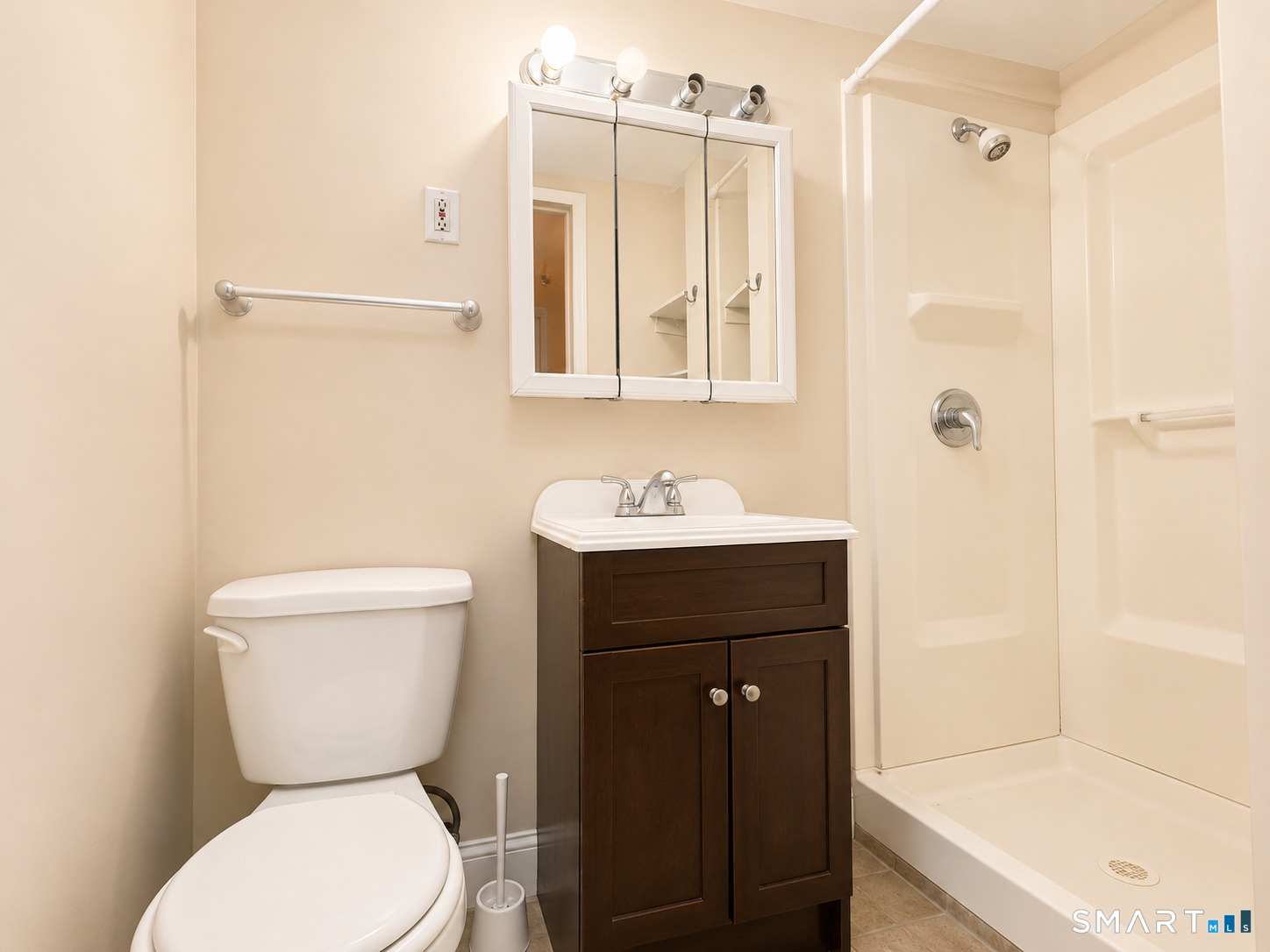 195 Montowese Avenue North Haven CT 06473