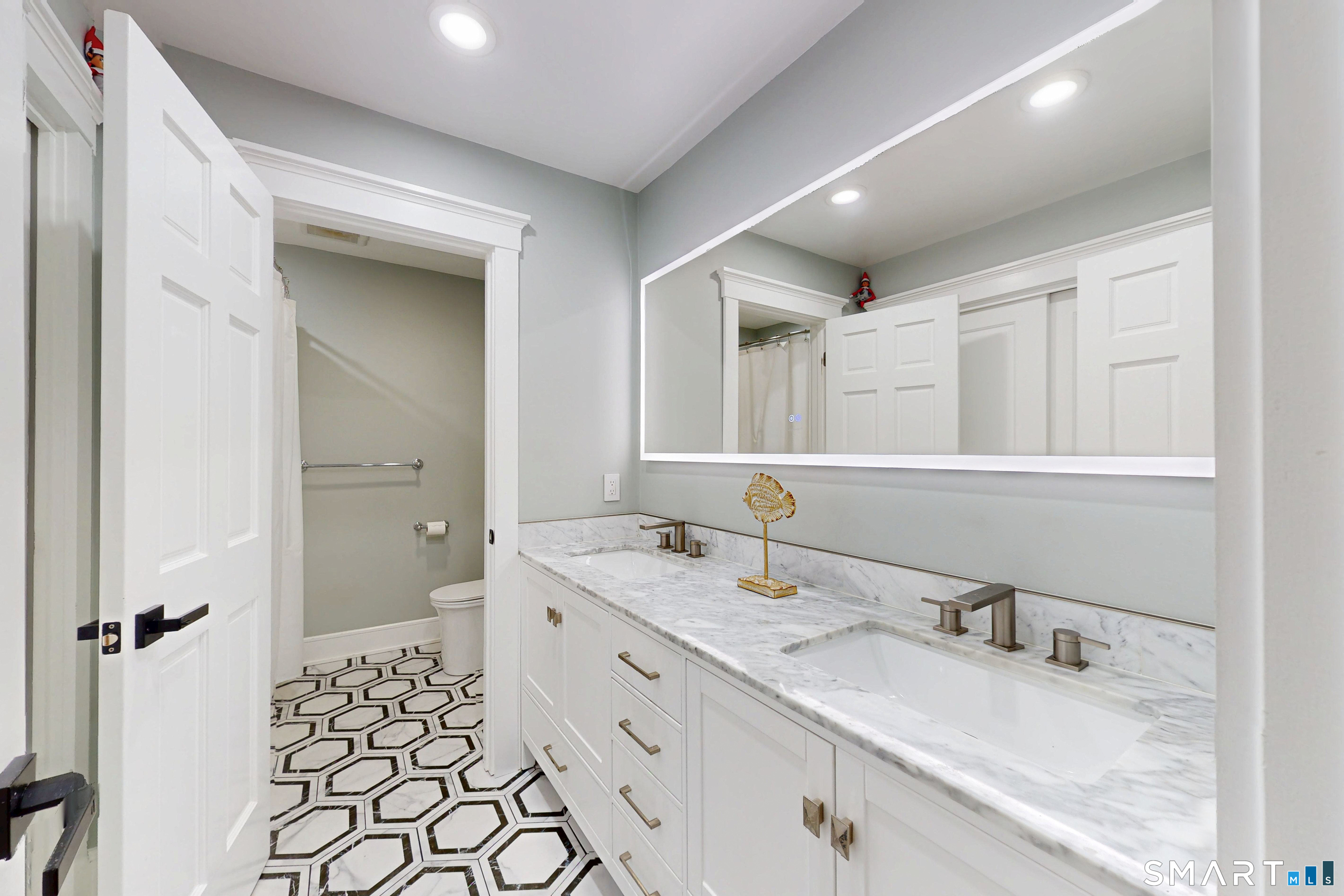 14 Wagon Road Bethel CT 06801