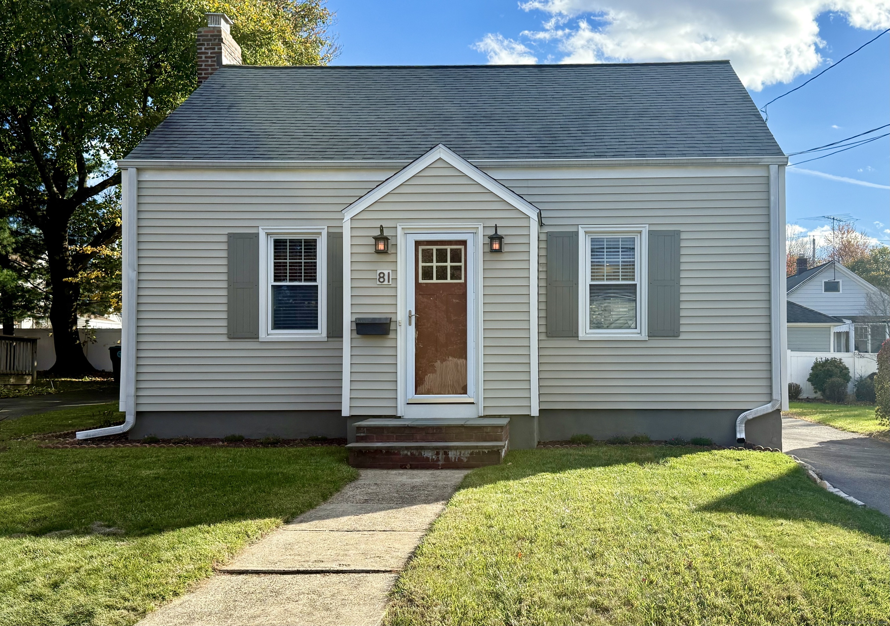 81 Newton Street Stratford CT 06614