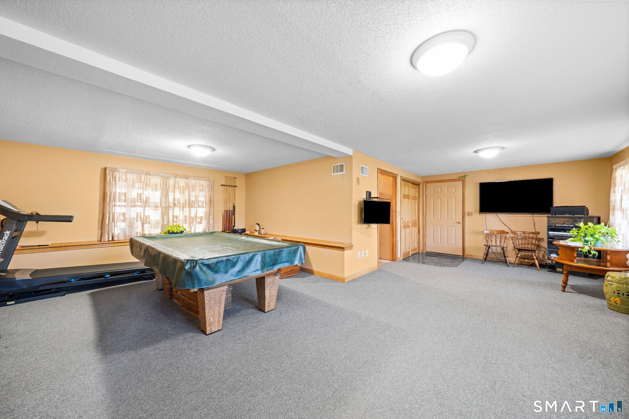 4 Strawberry Road Ellington CT 06029