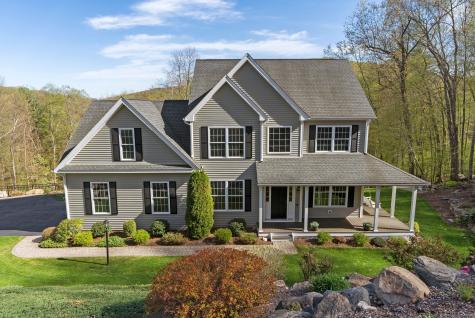 5 Shire Way Burlington CT 06013