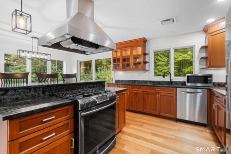 20 Morris Road Woodbridge CT 06525