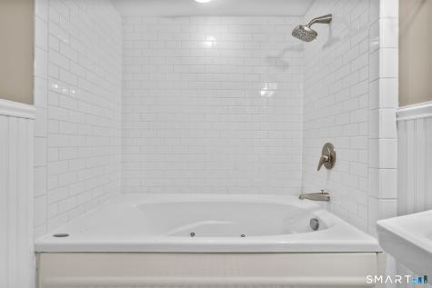 20 Morris Road Woodbridge CT 06525