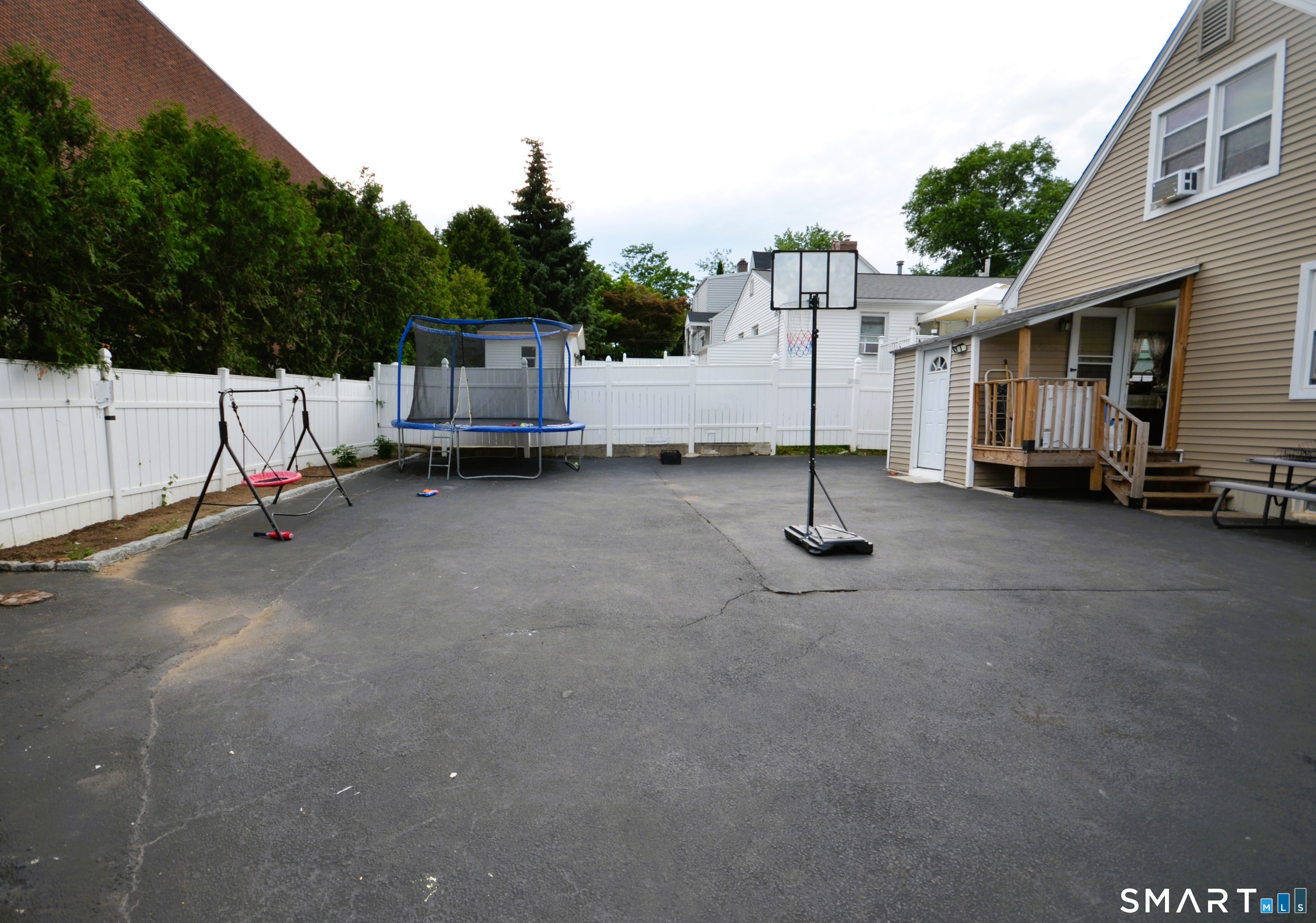 430 Berkeley Road Fairfield CT 06825