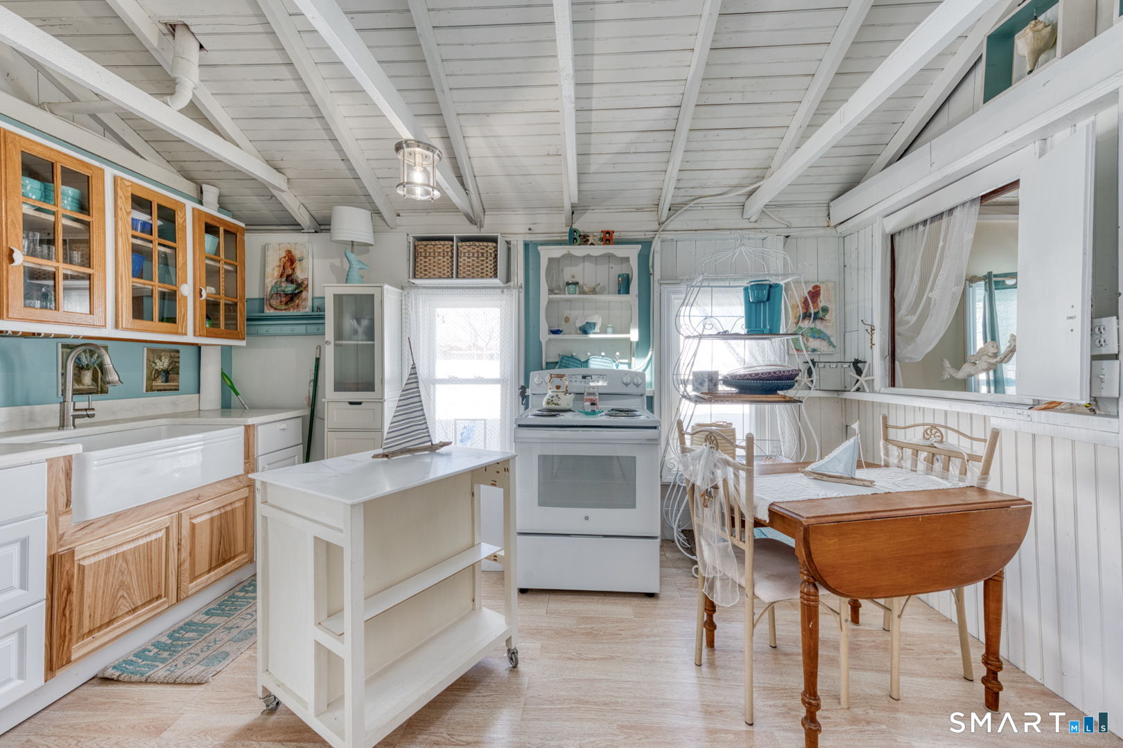 39 Middletown Avenue Old Saybrook CT 06475