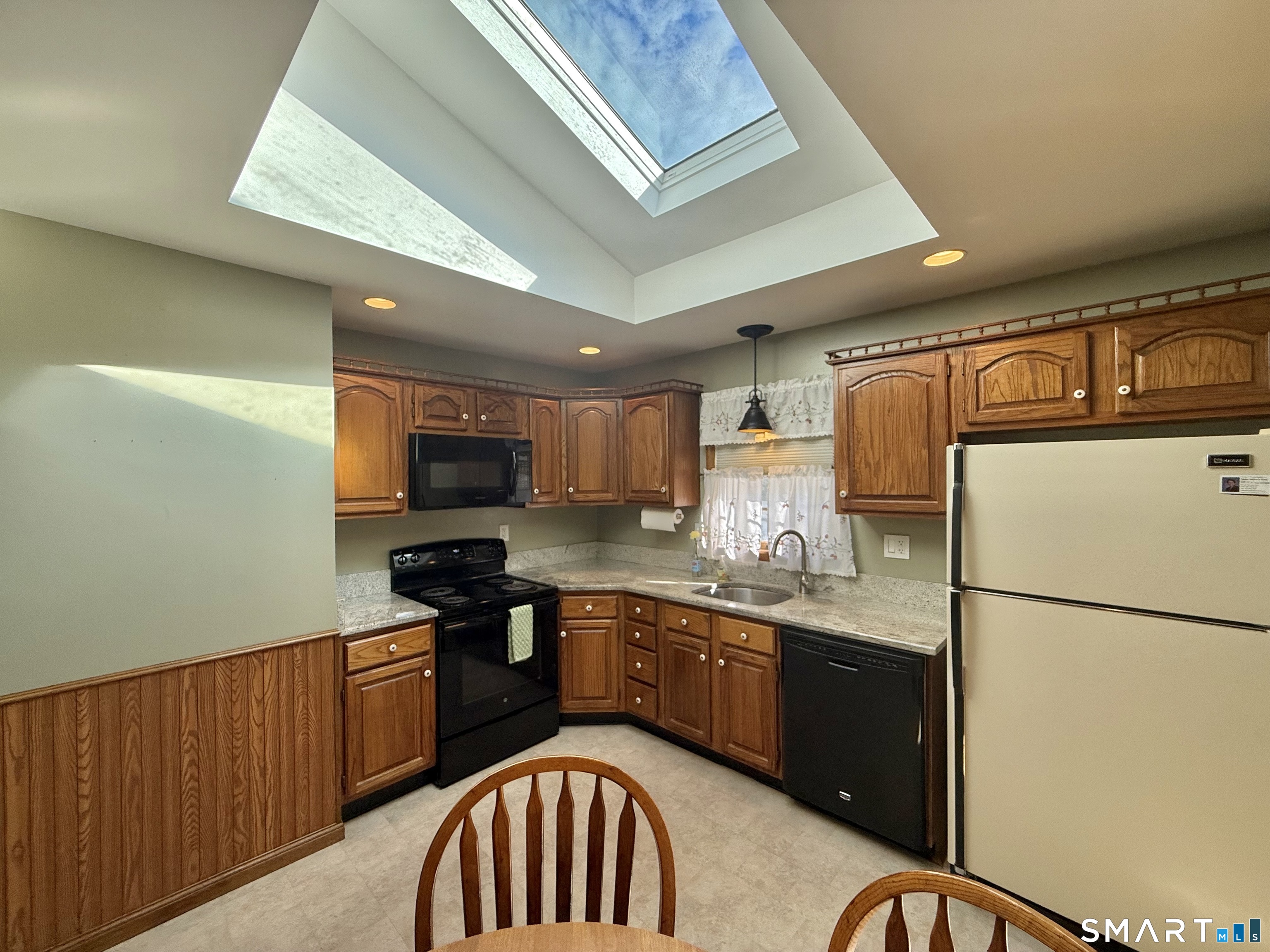 14 Poplar Drive Seymour CT 06483
