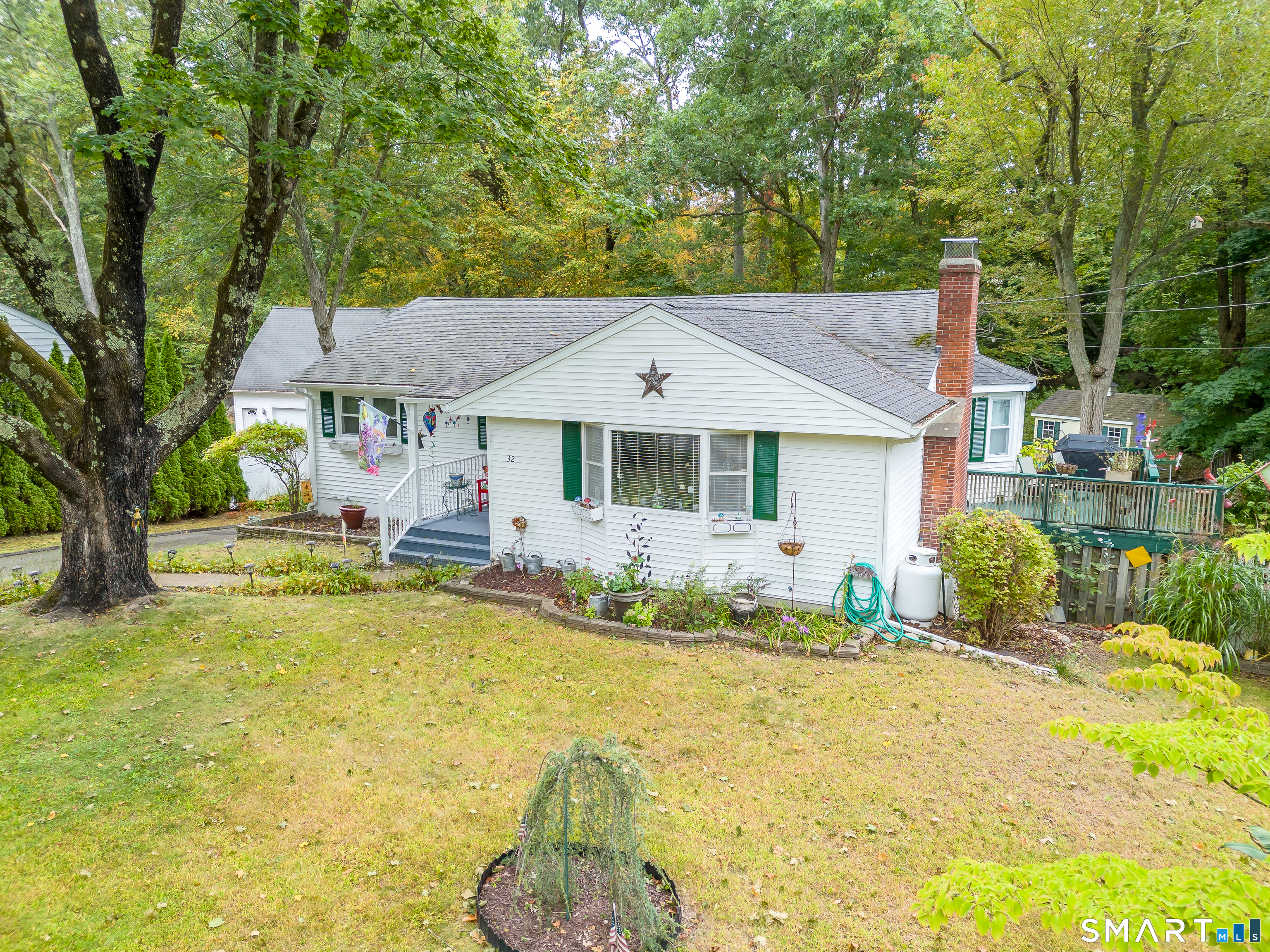 32 Richard Road Ledyard CT 06335