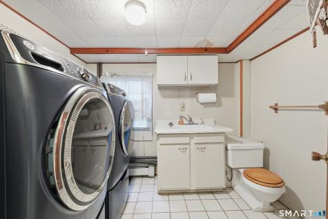 32 Richard Road Ledyard CT 06335