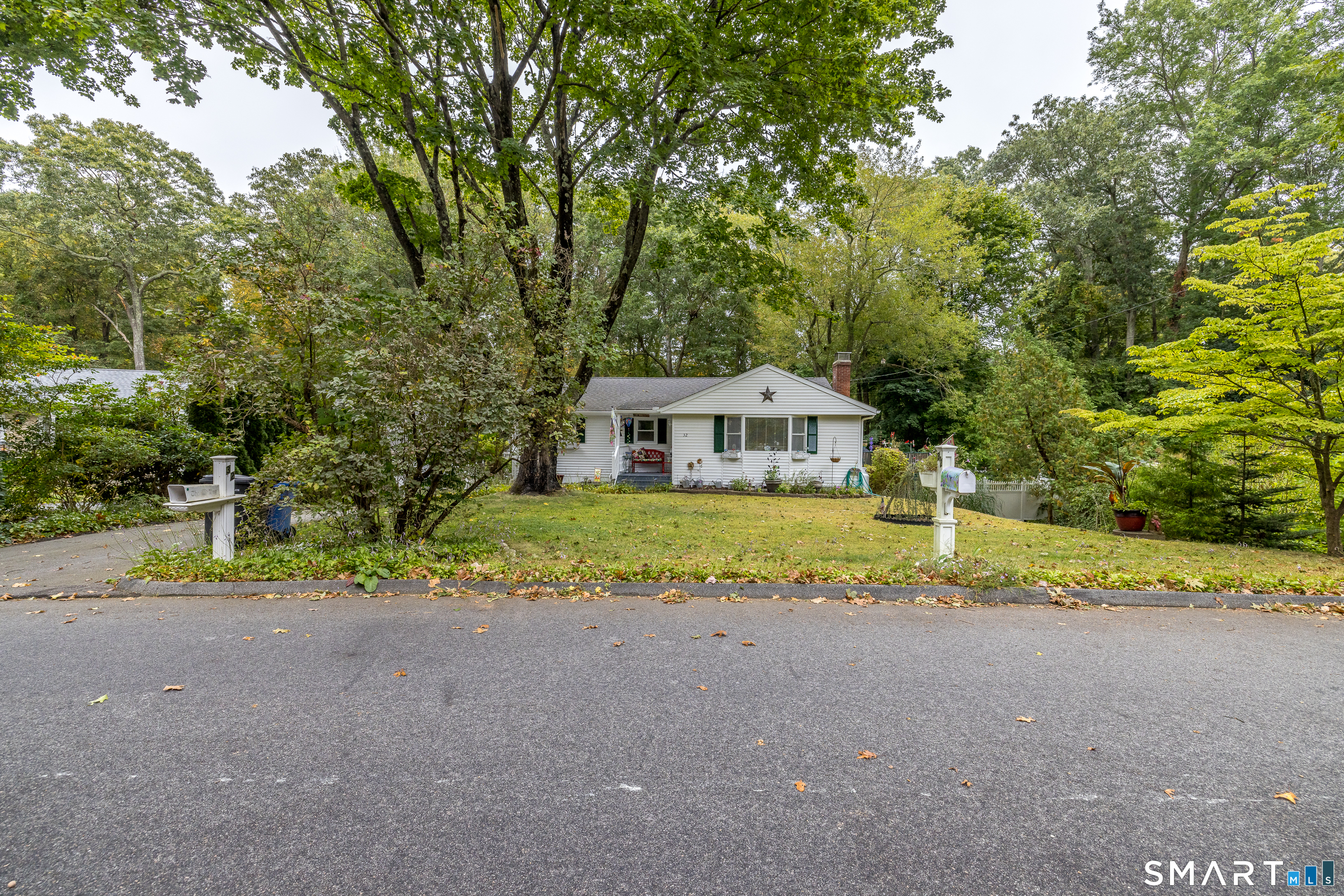 32 Richard Road Ledyard CT 06335