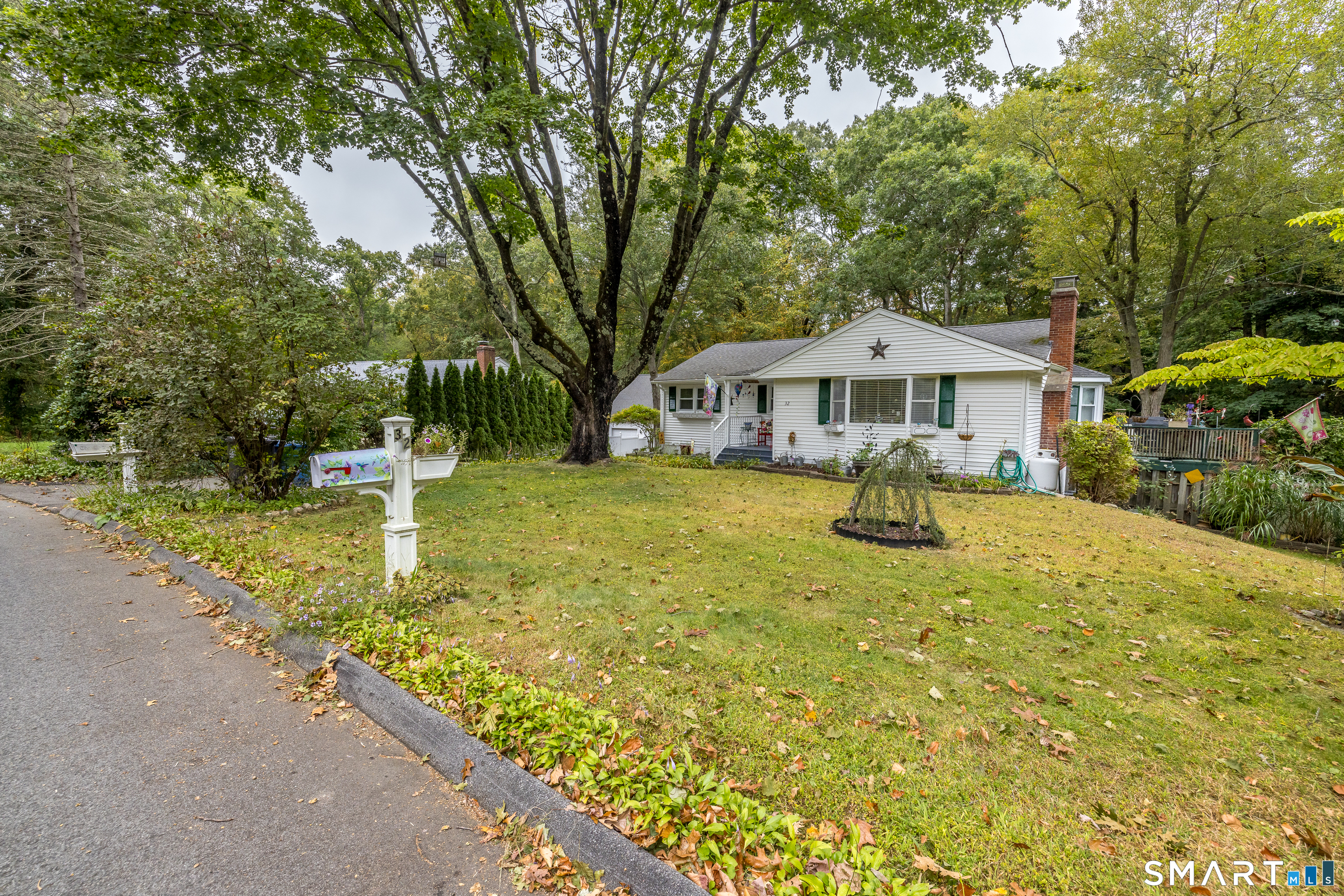 32 Richard Road Ledyard CT 06335