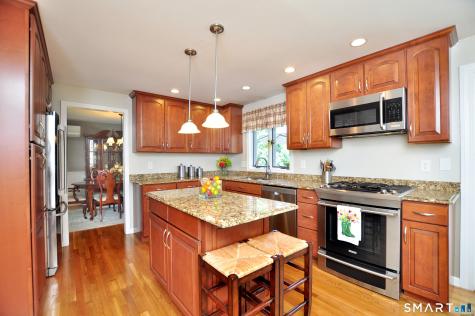 22 Pebblebrook Windsor CT 06095