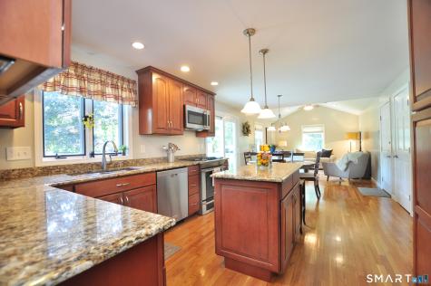 22 Pebblebrook Windsor CT 06095