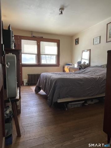 1924 Stratfield Road Fairfield CT 06825