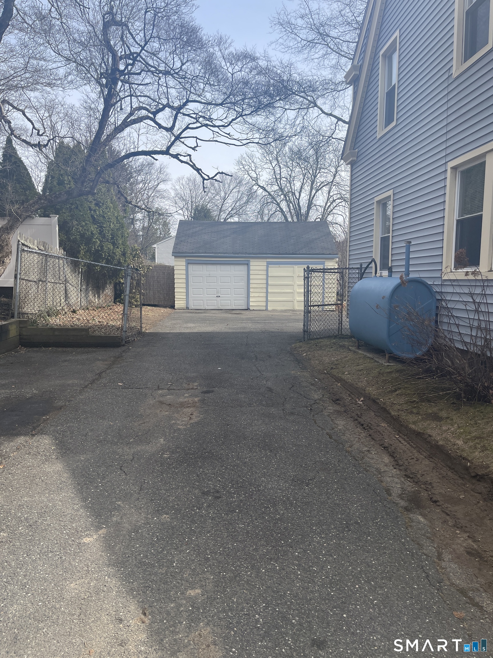 1924 Stratfield Road Fairfield CT 06825