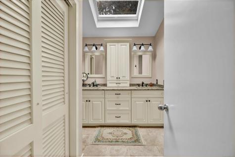 26 Cove Road Brookfield CT 06804