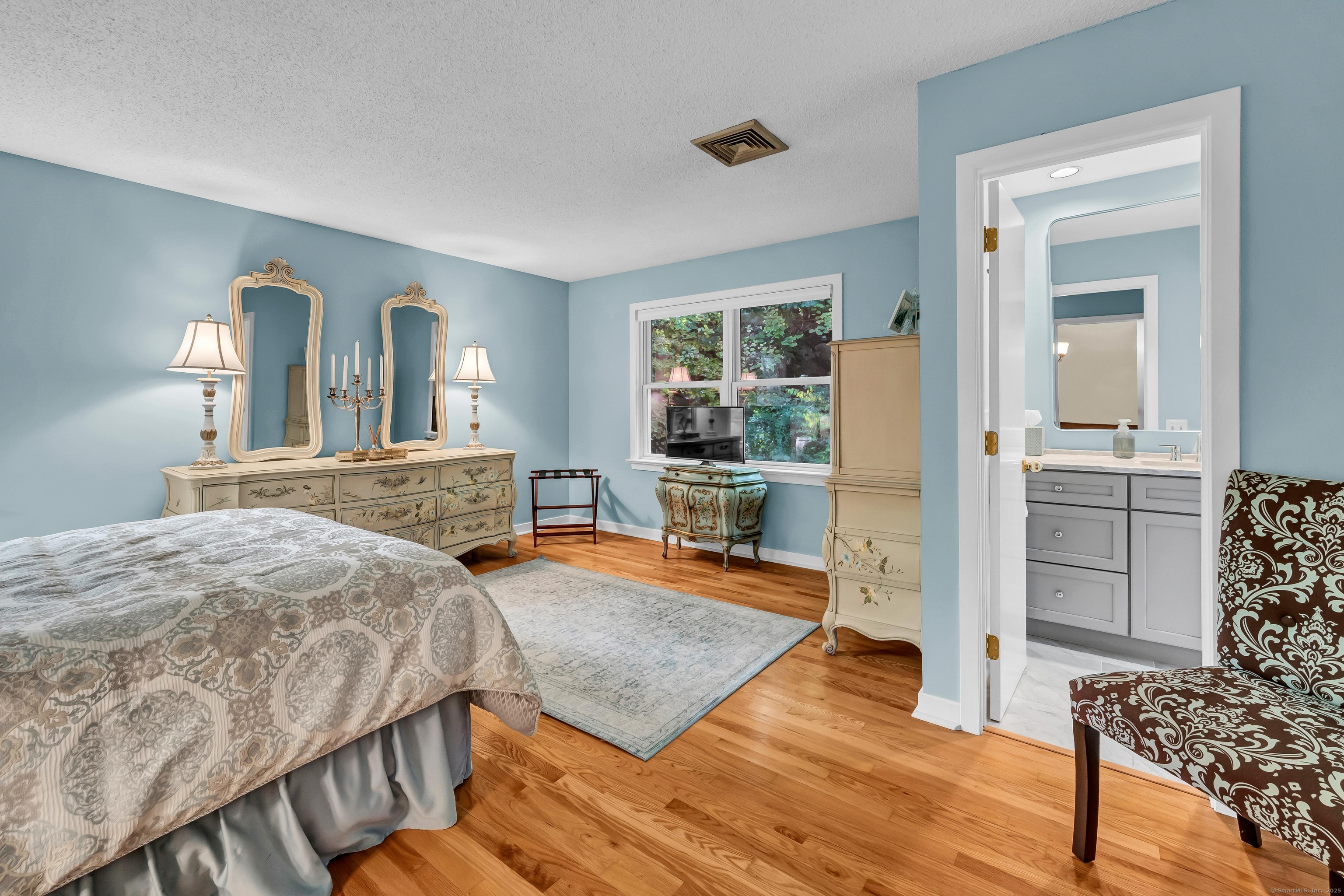 26 Cove Road Brookfield CT 06804