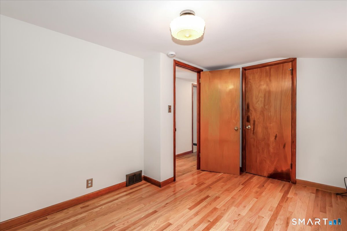 7 Colony Road Seymour CT 06483
