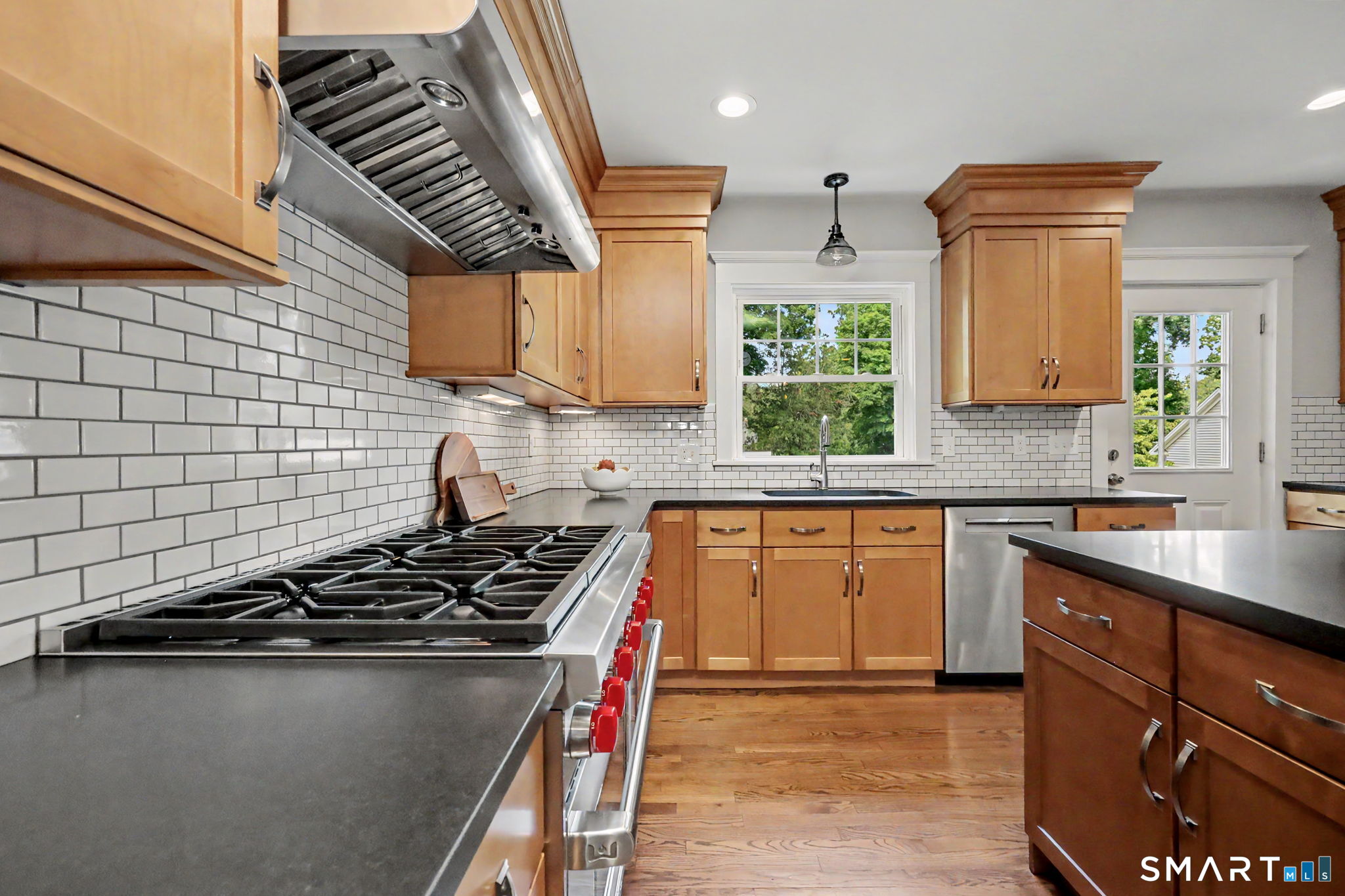 594 Stratfield Road Fairfield CT 06825
