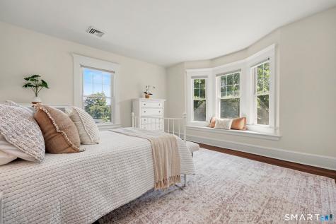 594 Stratfield Road Fairfield CT 06825
