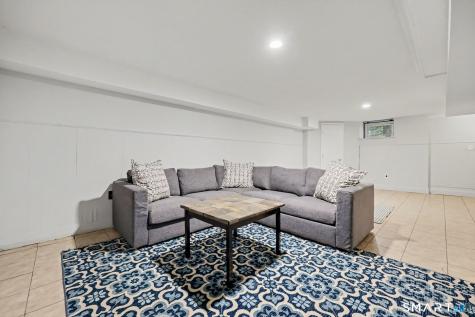 594 Stratfield Road Fairfield CT 06825