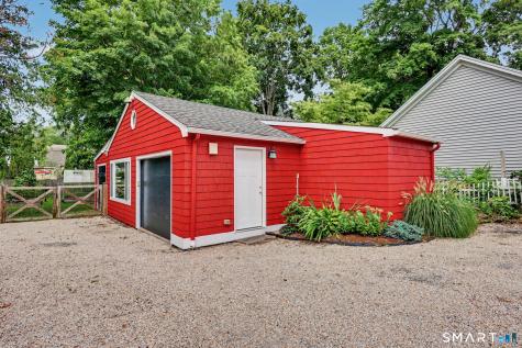594 Stratfield Road Fairfield CT 06825