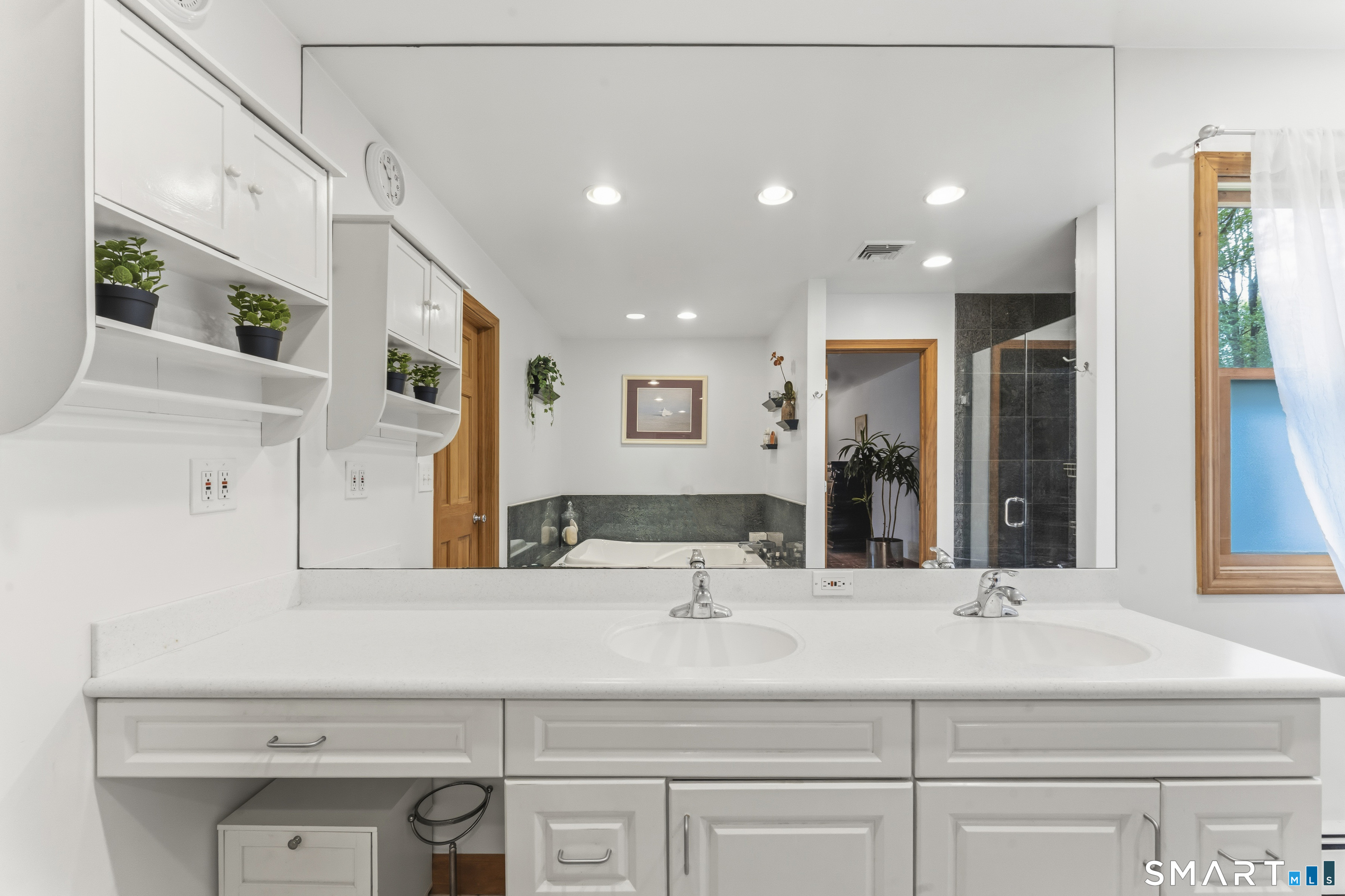 80 Mariner Circle Trumbull CT 06611