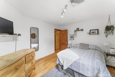 80 Mariner Circle Trumbull CT 06611