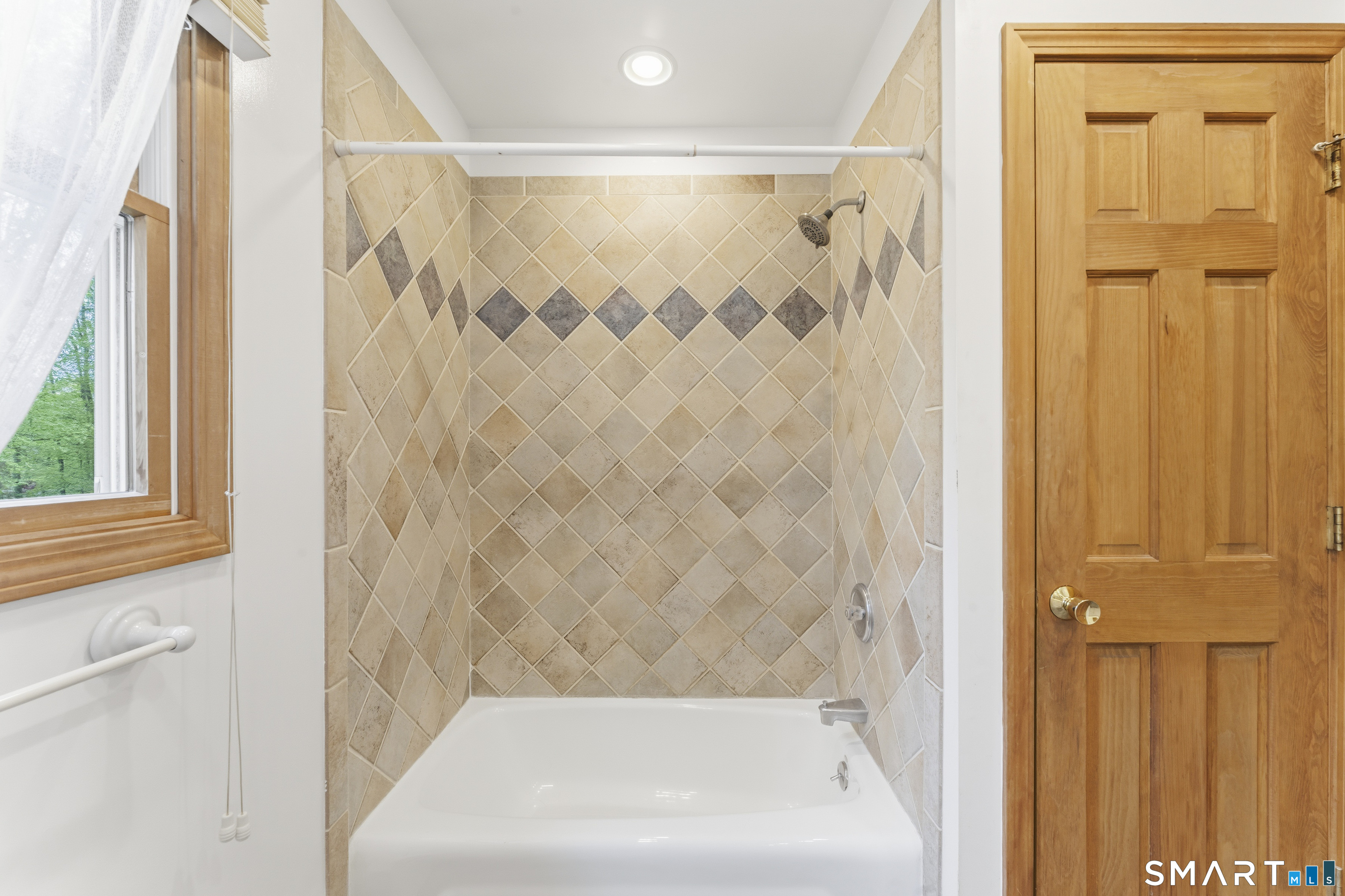 80 Mariner Circle Trumbull CT 06611