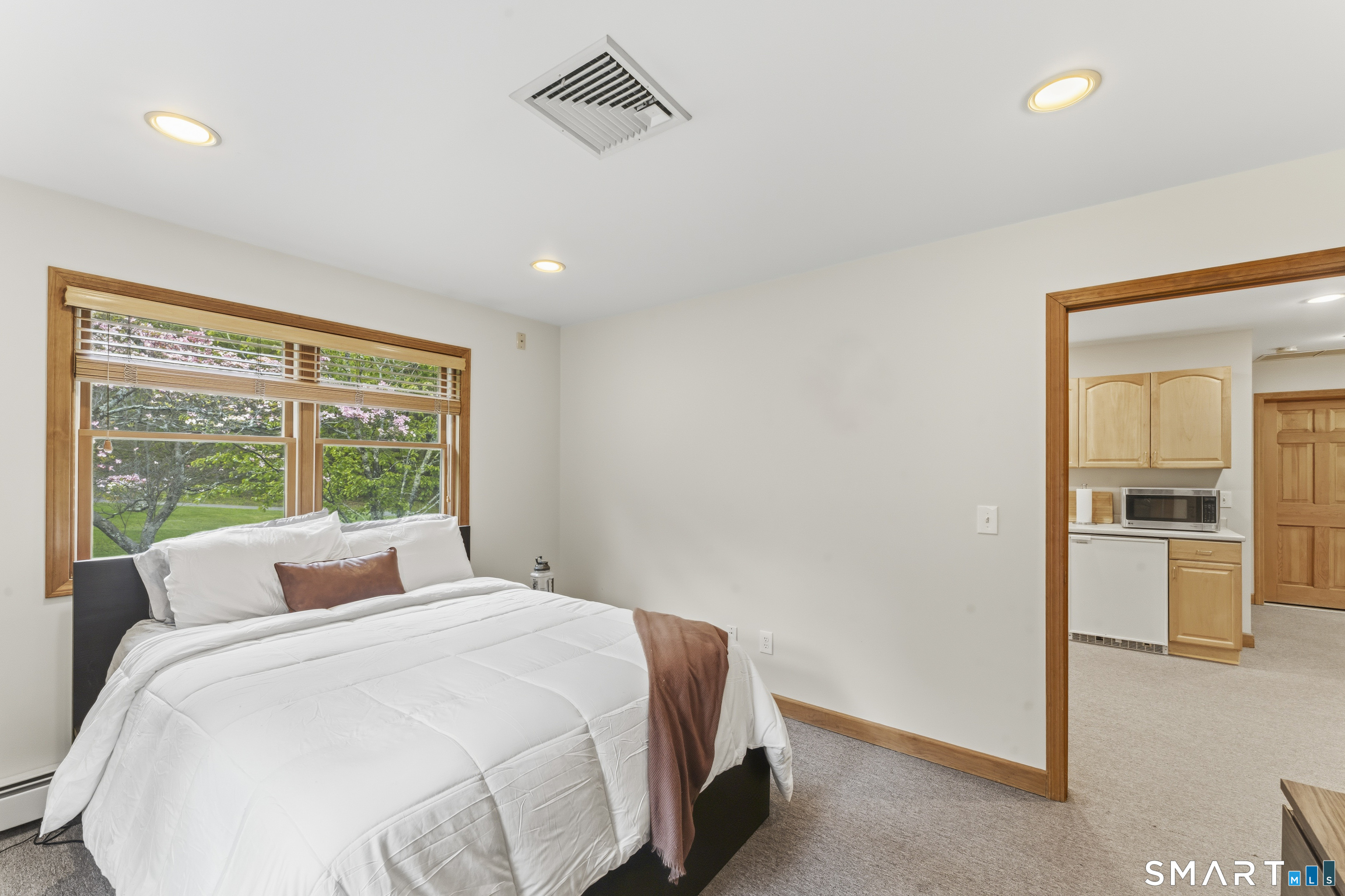 80 Mariner Circle Trumbull CT 06611