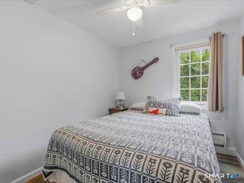 41 Spring Glen Road East Lyme CT 06357
