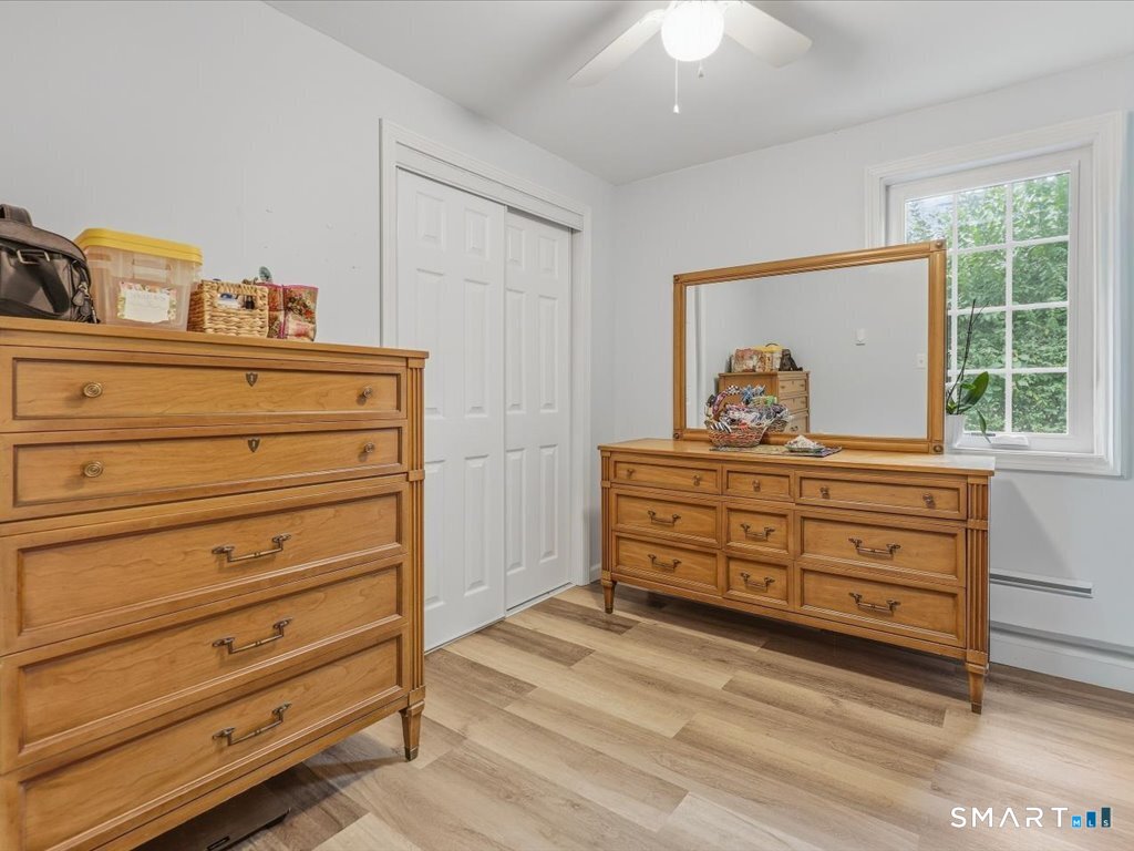 41 Spring Glen Road East Lyme CT 06357