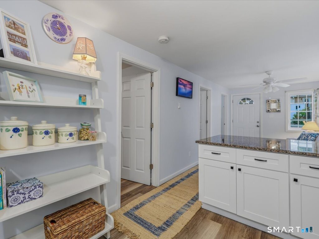 41 Spring Glen Road East Lyme CT 06357