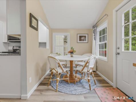41 Spring Glen Road East Lyme CT 06357