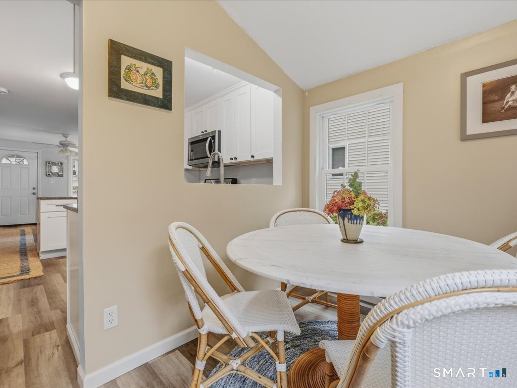 41 Spring Glen Road East Lyme CT 06357