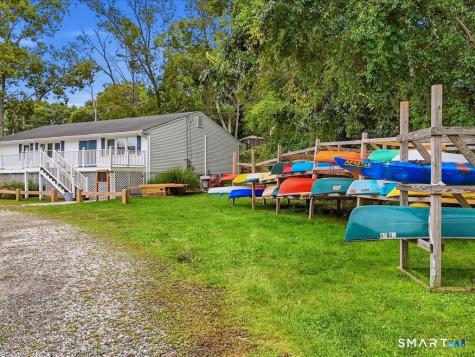 41 Spring Glen Road East Lyme CT 06357
